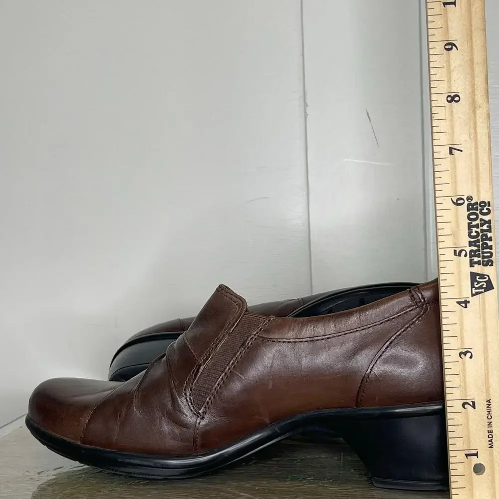 Clarks great used
